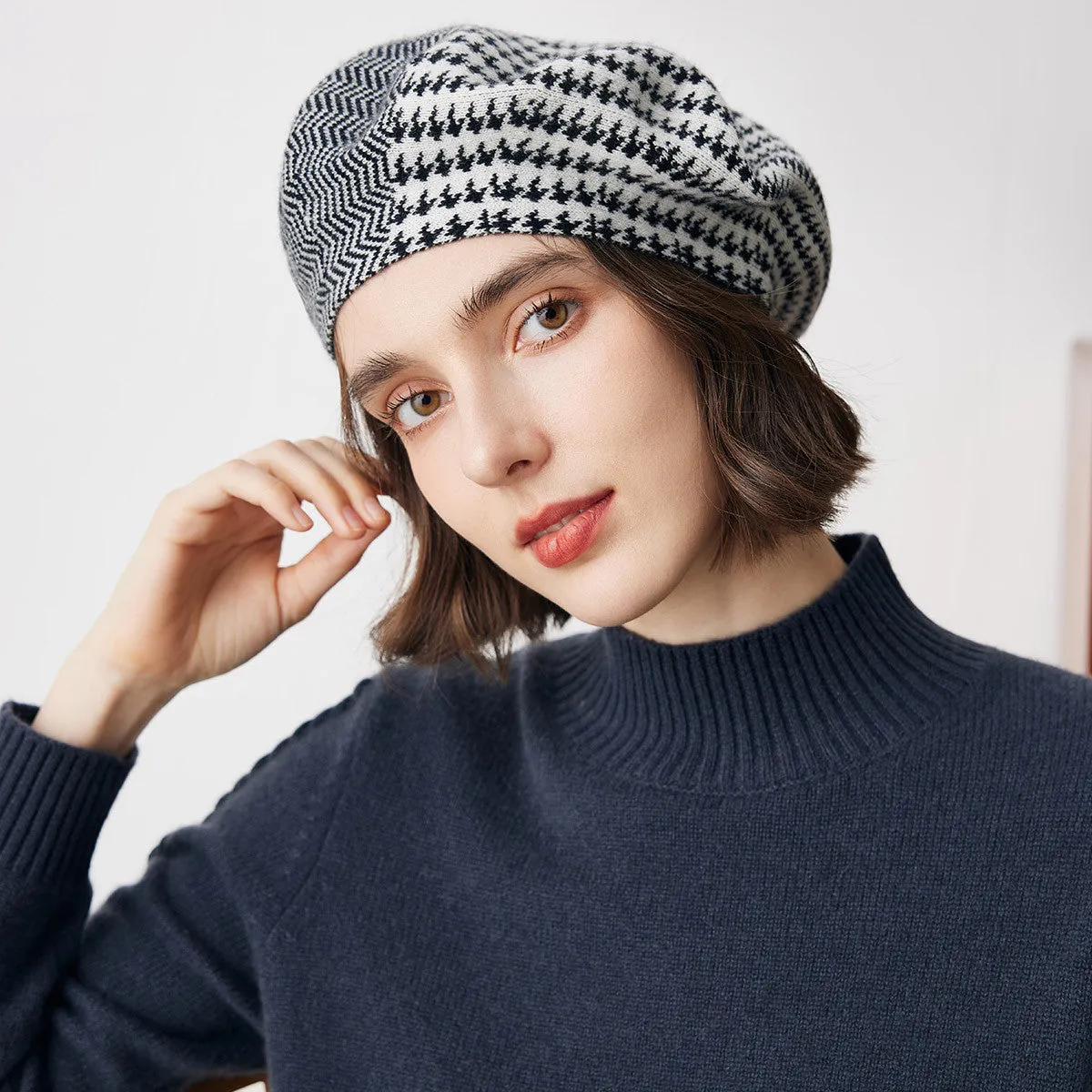 100% Cashmere Elegant Houndstooth Knit Beret