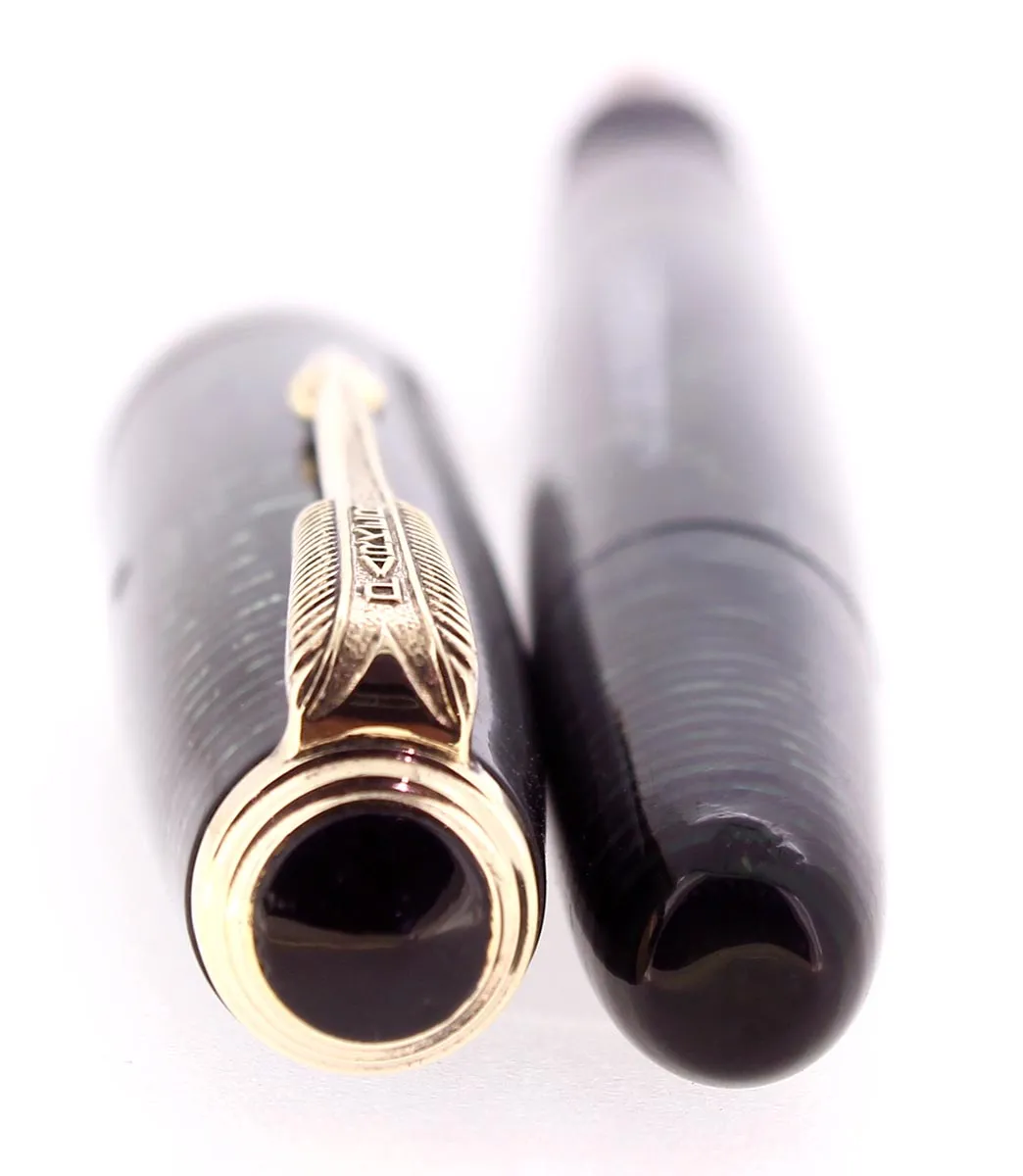 1942 PARKER VACUMATIC EMERALD PEARL SINGLE JEWEL FOUNTAIN PEN RESTORED