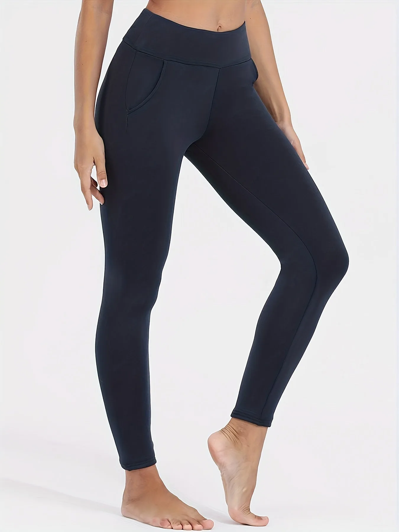 Cozy Pocket Leggings Stay Warm and Stylish This Season