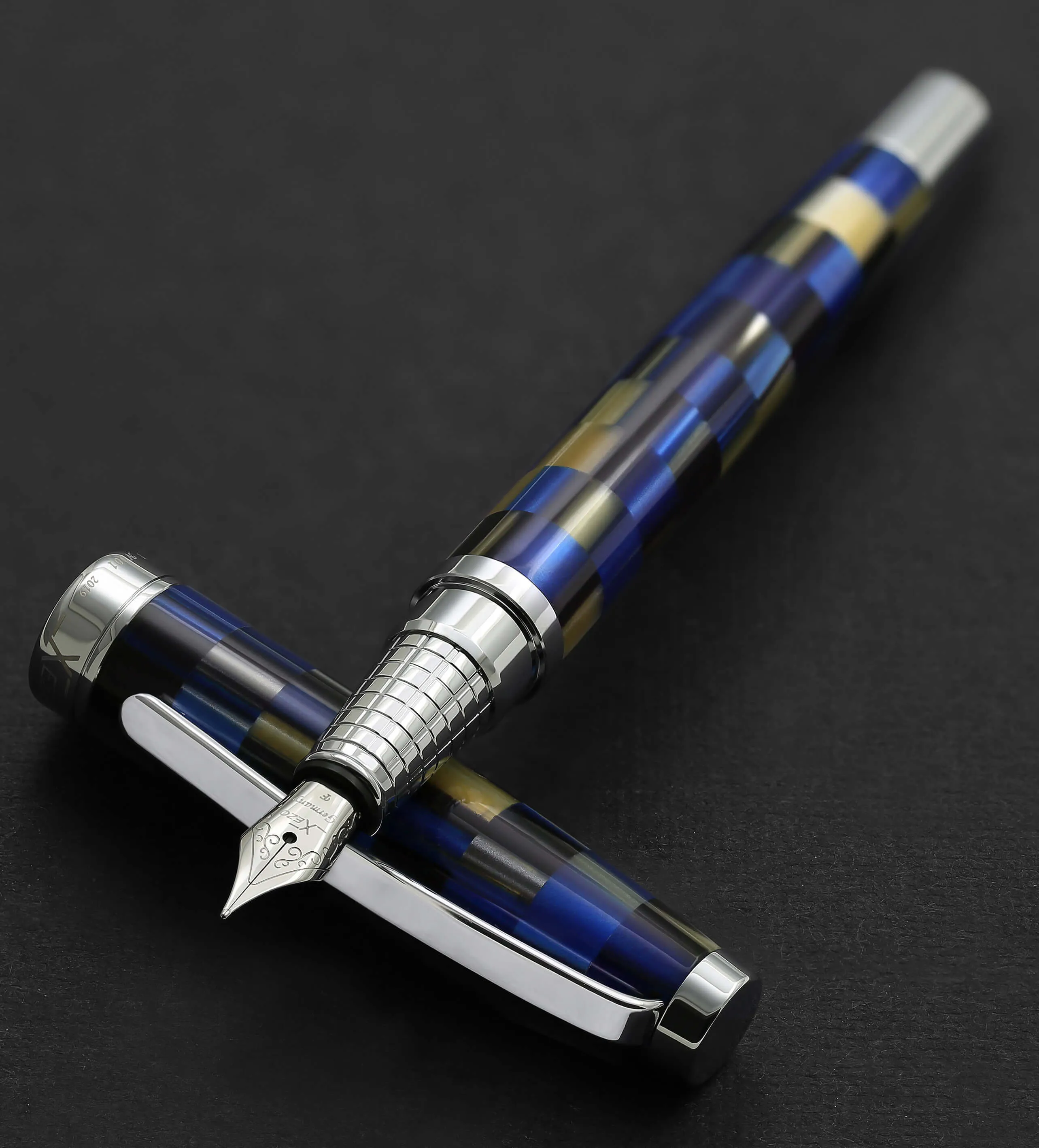 Urbanite I Acrylic & Brass Fountain Pen (Fine Nib) - Modern Blue